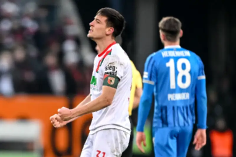 Schlotterbeck nach Augsburgs 1:0: "Wäre vor dem Fernseher eingeschlafen"