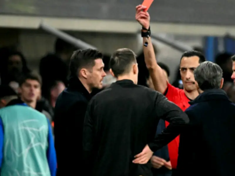 Schlotterbeck nach Roter Karte im Champions-League-Aus: Rätsel um Gründe