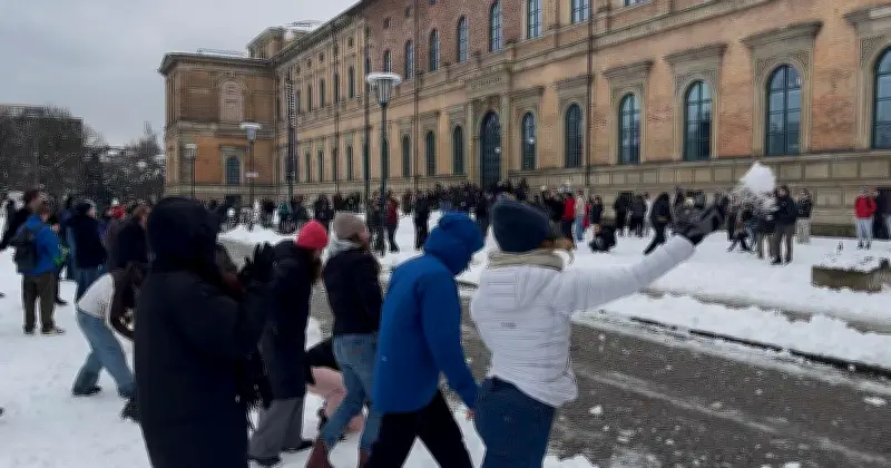 Schneeballschlacht vor Pinakothek: KVR warnt vor unangemeldeter Massenaktion