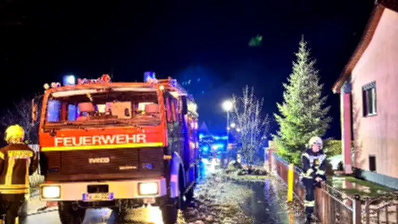 Schneeschmelze und Dauerregen: Straßen und Keller in Vorpommern überflutet