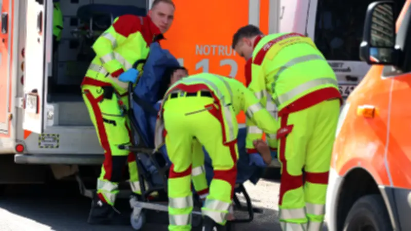 Schütze flüchtig: 25-Jährige mit Beinschuss in Berliner Hotel entdeckt