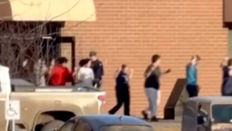 Schulmassaker in Kanada: Zehn Tote bei Schießerei in Tumbler Ridge