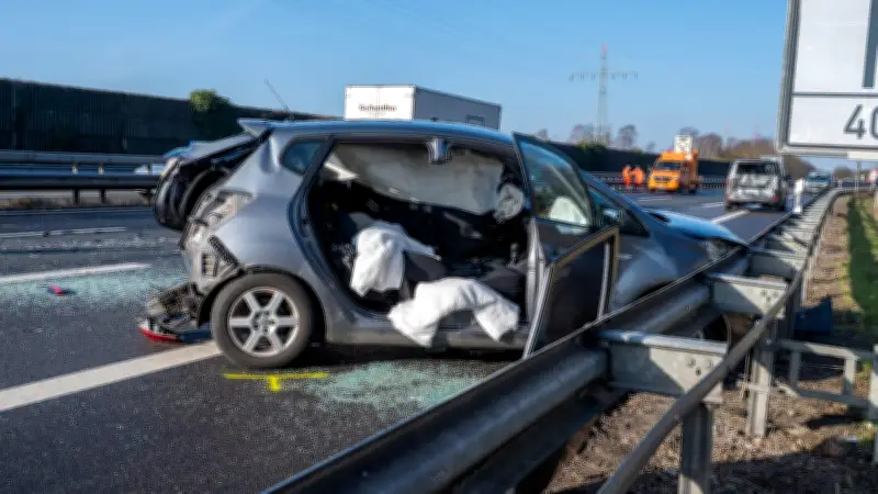 Schwerer Unfall auf A25 in Hamburg: Drei Verletzte, einer in Lebensgefahr