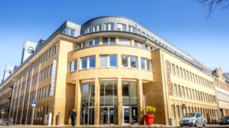 Schwerin: Innenministerium stoppt Stadthaus-Kauf trotz genehmigtem Haushalt 2026