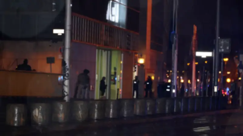 SEK-Einsatz vor CDU-Zentrale: Mann mit Messer in Berlin überwältigt