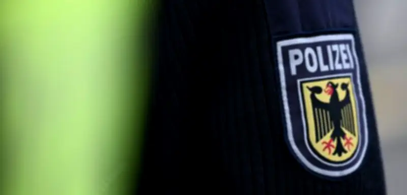 Serie sexueller Belästigungen in Bayern: Mann leckt Schuhsohlen von Frauen ab