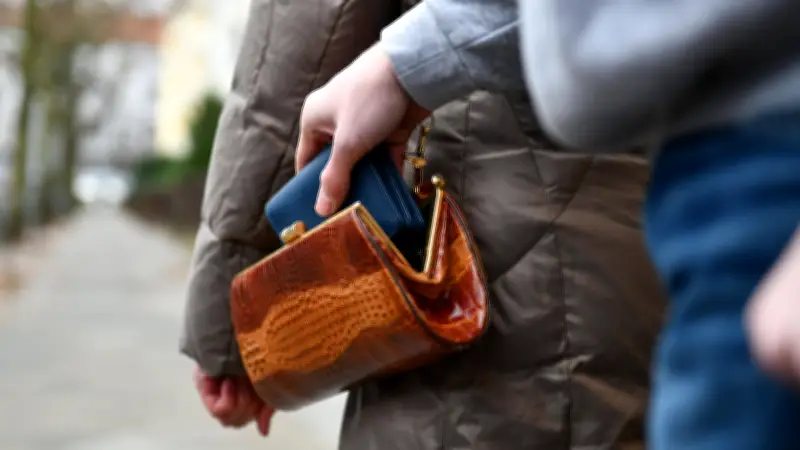 Serie von Geldbörsen-Diebstählen im Landkreis Wittenberg beschäftigt die Polizei