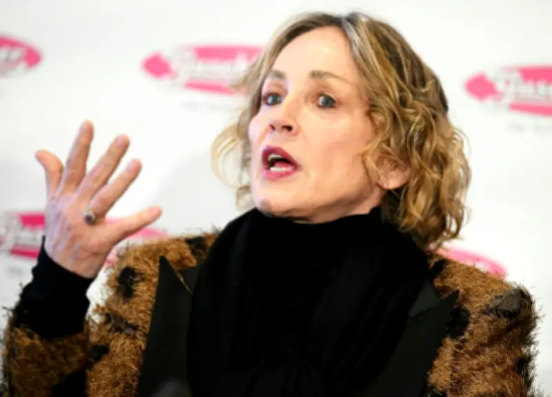 Sharon Stone besucht Schaumrollenkönig vor Opernball-Auftritt und plant Europa-Umzug