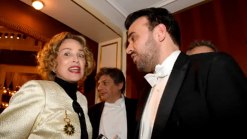 Sharon Stones Panik-Attacke beim Wiener Opernball: „Ich dachte, ich könnte hier tanzen“
