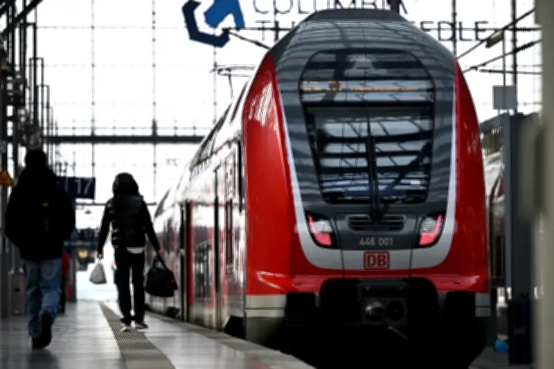 Sicherheitsgipfel bei der Bahn: Bodycams und mehr Personal nach tödlichem Angriff