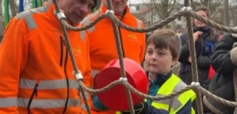 Siebenjähriger bewirbt sich als Spielplatztester in Sinsheim und wird zum Vorstellungsgespräch eingeladen