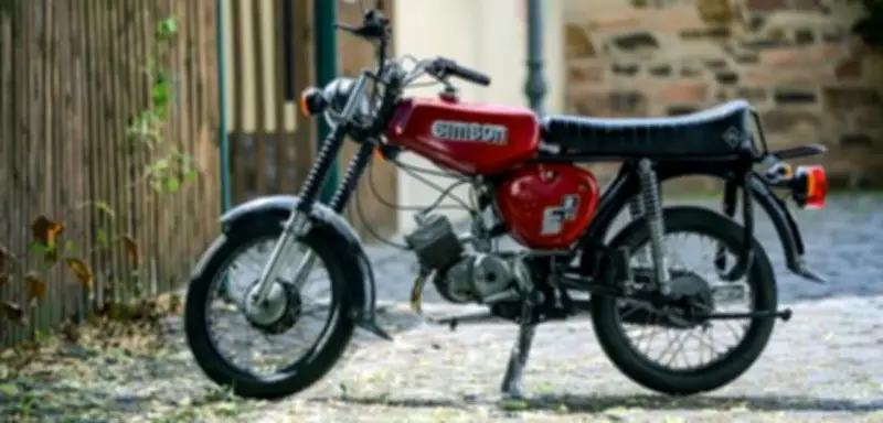 Simson-Erbe Dennis Baum wehrt sich gegen AfD-Werbung mit Kultmopeds