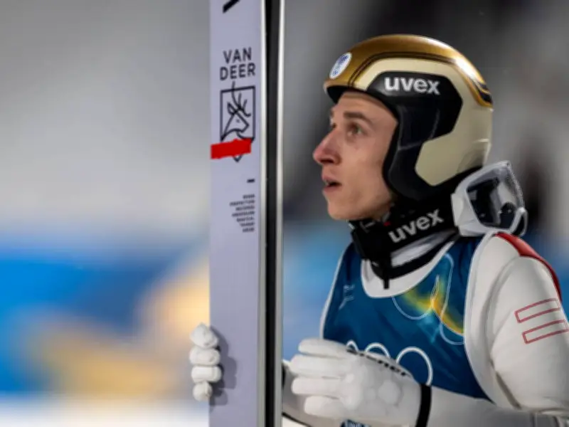 Skispringen-Drama bei Olympia 2026: Medaillenanwärter Tschofenig disqualifiziert