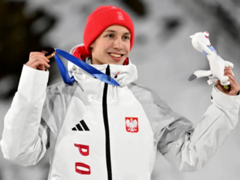 Skispringen: Kacper Tomasiak wird nach Olympia-Medaillen zum neuen Popstar