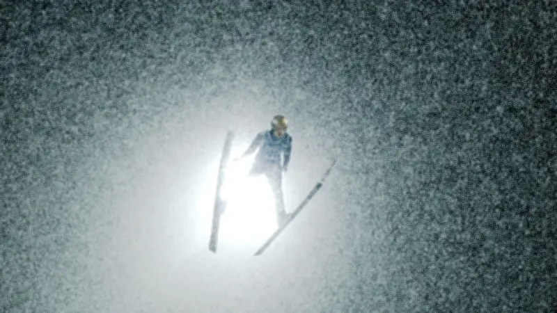 Skisprung-Drama bei Olympia: DSV-Boss wütet nach Abbruch - Medaille weg