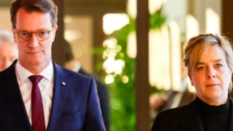 Solingen-Komplex belastet NRW-Regierung: Brisante SMS und Vertuschungsvorwürfe