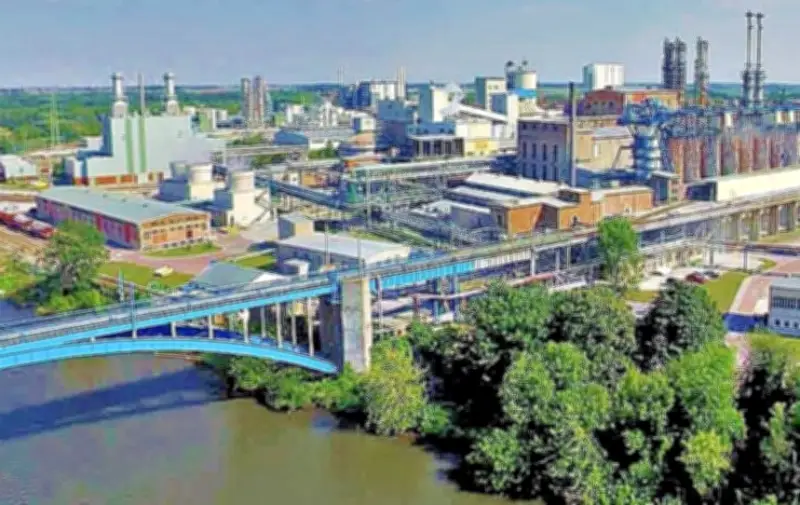 Solvay erzielt 2025 robuste Marge trotz Umsatzrückgang – Chemiekonzern bleibt in Bernburg stark