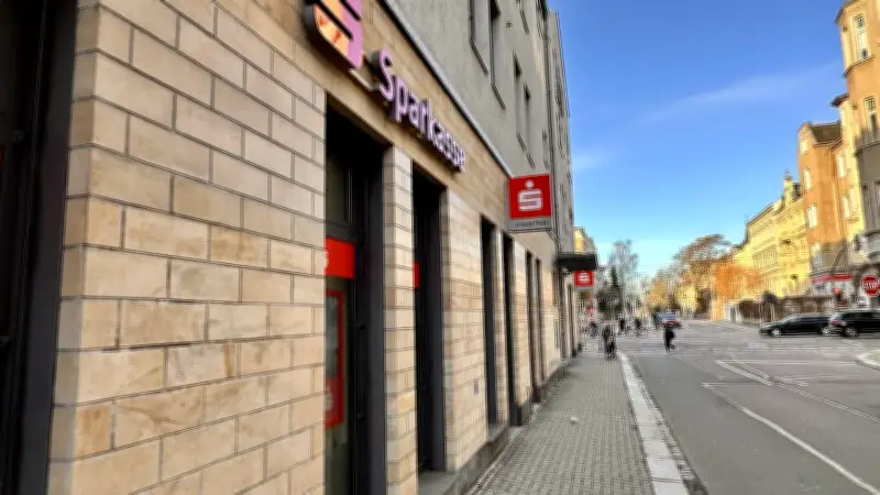 Sparkassen-Kunden im Visier: Opfer aus Halle warnt eindringlich vor neuer Betrugsmasche
