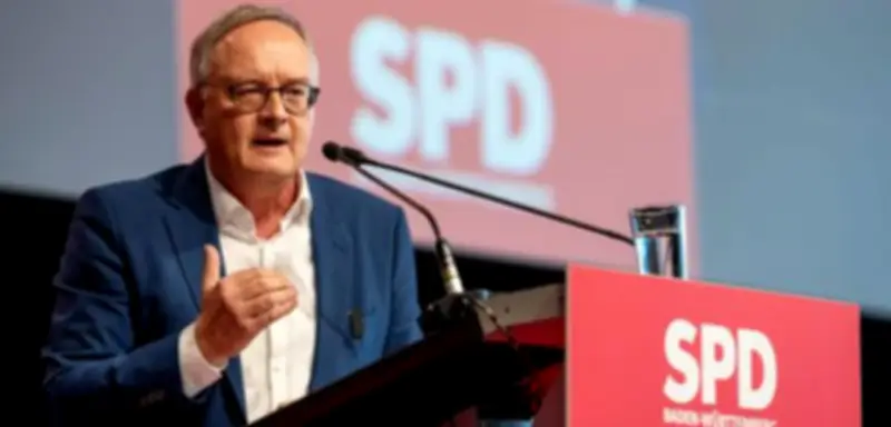 SPD-Kandidat Stoch entschuldigt sich nach Tafel-Besuch für Entenpastete-Auftrag