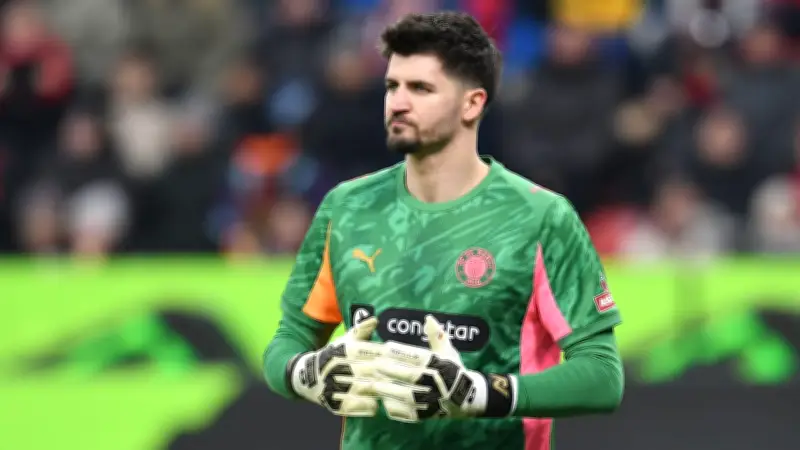 St. Paulis Torwart Nikola Vasilj vor entscheidenden Wochen: WM-Traum und Bundesliga-Kampf