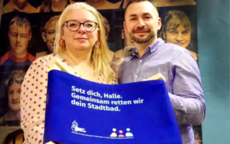 Stadtbad Halle feiert 110. Jubiläum: Goldmünze wird zum begehrten Sammlerstück