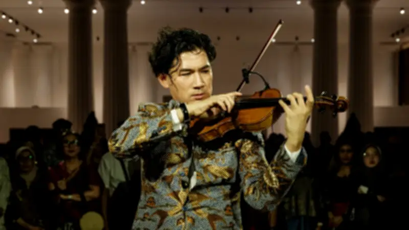 Star-Geiger Iskandar Widjaja: Privat solo, auf der Bühne ein Meister der Liebesmelodien