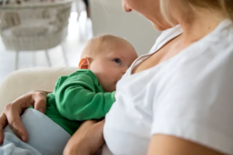 Stillrechte im Fokus: Anspruch auf Beratung und geschützte Pausen für Mütter