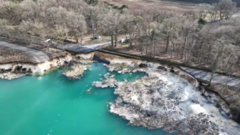 Straße bei Coesfeld auf 80 Metern eingebrochen - Verkehrsbehinderungen in NRW