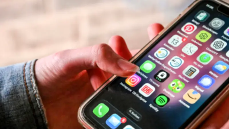 Streit um App-Vertrag eskaliert: Anwaltsrechnung für Gutachten bleibt unbezahlt