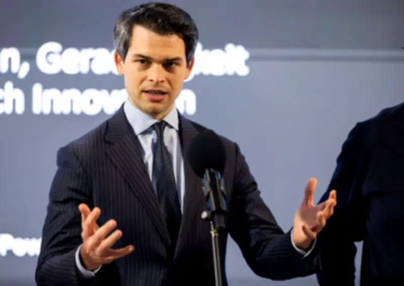 Streit um Hafenfinanzierung eskaliert: Ploß wirft Tschentscher Unwahrheiten vor