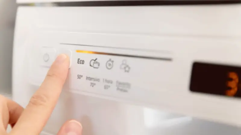 Stromfresser entlarven: Energieexpertin klärt über versteckte Stromkosten auf