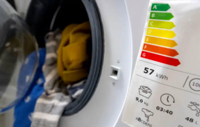 Stromsparen im Haushalt: So identifizieren und ersetzen Sie echte Stromfresser