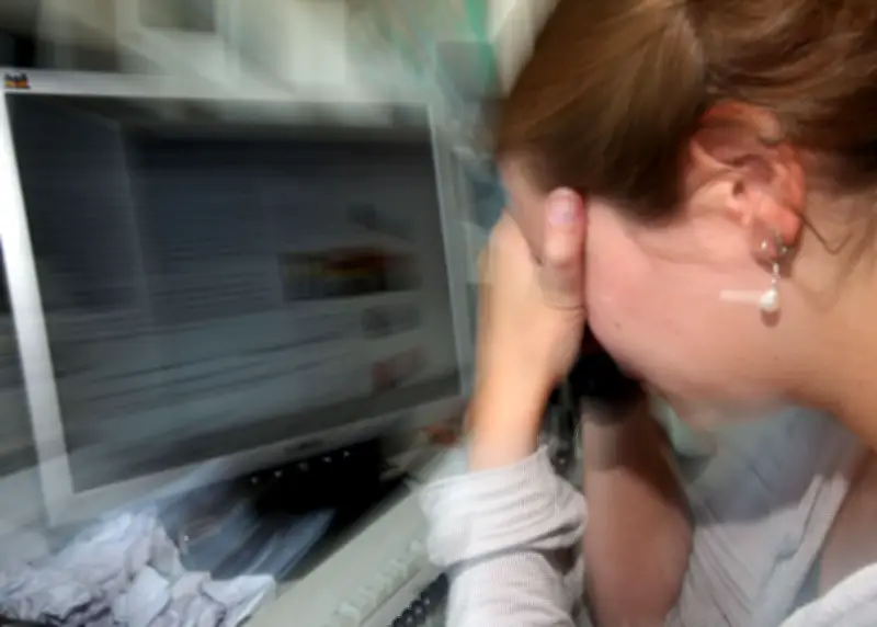 Studie enthüllt: Generation Z leidet doppelt so häufig unter Arbeitsstress wie Babyboomer