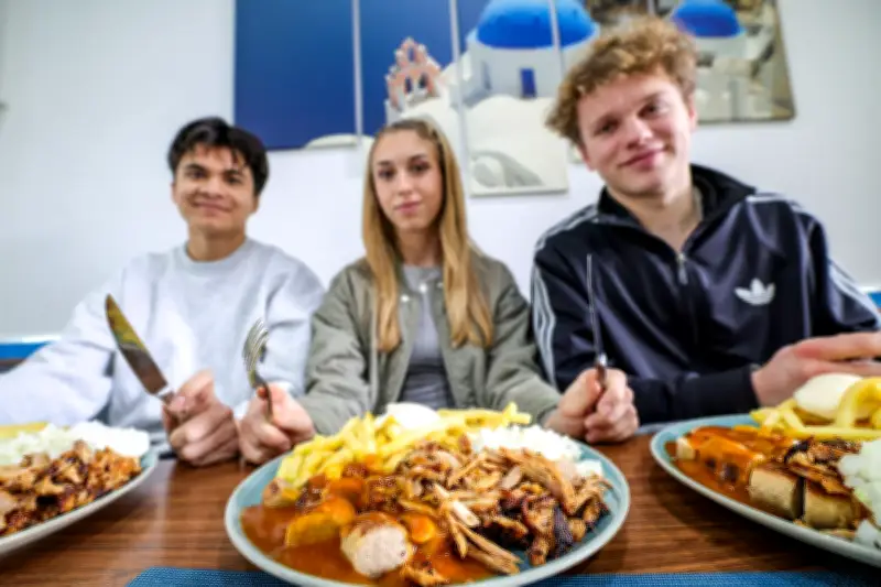 Taxi-Teller-Hype: Ruhrgebiets-Fast-Food erobert Social Media und die Schweiz