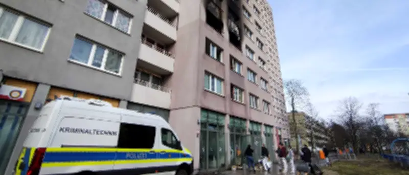 Tödlicher Hochhausbrand in Berlin-Friedrichsfelde: Säugling stirbt, Notunterkunft in Pizzeria eingerichtet