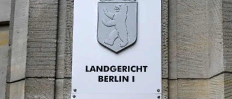 Tödlicher Raubüberfall auf Senior: 22-Jährige bestreitet Vorwürfe vor Berliner Landgericht