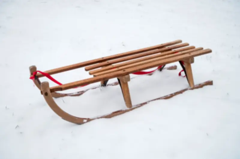 Tödlicher Rodelunfall in Österreich: Mädchen verließen Rodelbahn und fuhren auf Skipiste