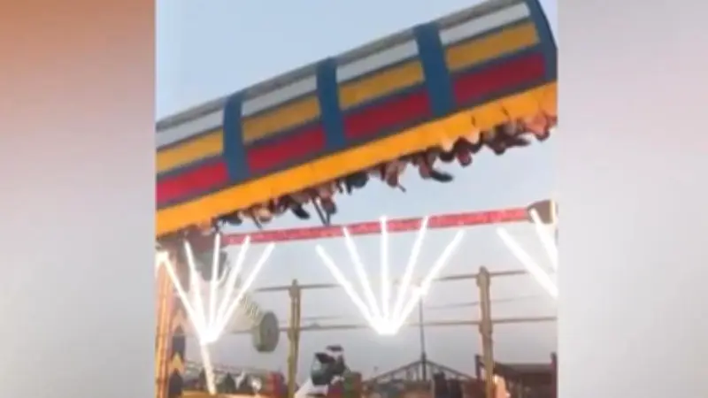 Tödlicher Unfall auf Kirmes: Attraktion stürzt während der Fahrt ein – ein Toter, mehrere Verletzte