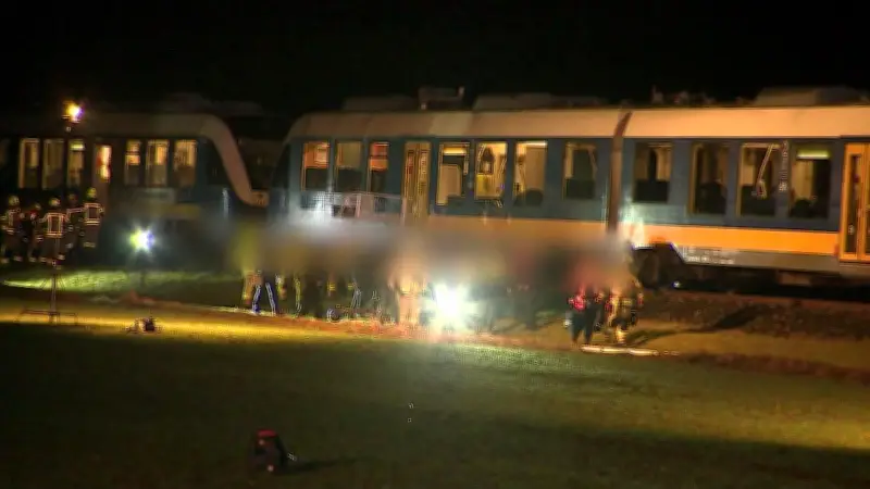 Tödlicher Unfall in Alpen: 18-Jähriger stirbt nach Kollision mit Zug an Bahnübergang