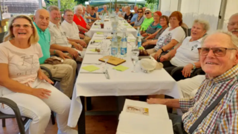 Templiner Radsportler besuchen Täve Schur zum 95. Geburtstag persönlich