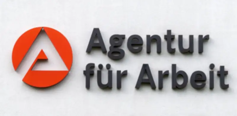 Thüringer Arbeitsmarkt: Mehr Stellen, aber Langzeitarbeitslosigkeit bleibt Herausforderung