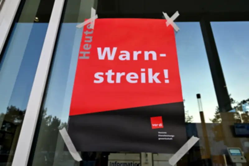 Thüringer Landesbeschäftigte im Warnstreik: Über 1.000 Arbeitnehmer legen Arbeit nieder