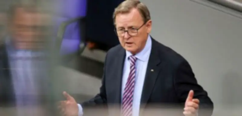 Thüringer Linke stimmt mit AfD ab: Ramelow verteidigt umstrittene Zufallsmehrheit