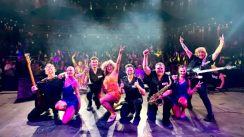 Tina Turner Tribute Show: Karin Bello bringt Rocklegende an die Ostsee nach Boltenhagen