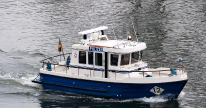 Toter Mann aus der Donau in Obernzell geborgen: Polizei entdeckt Leiche bei Patrouille