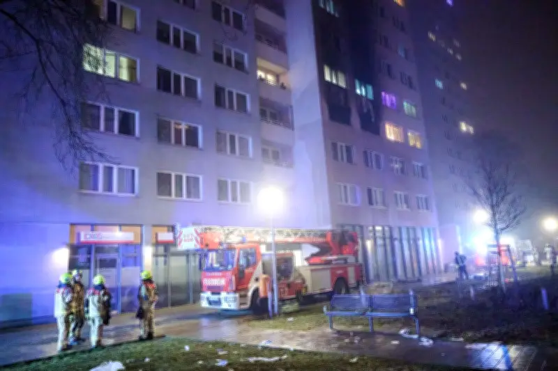 Tragischer Hochhausbrand in Berlin: Kind stirbt, 20 Wohnungen unbewohnbar