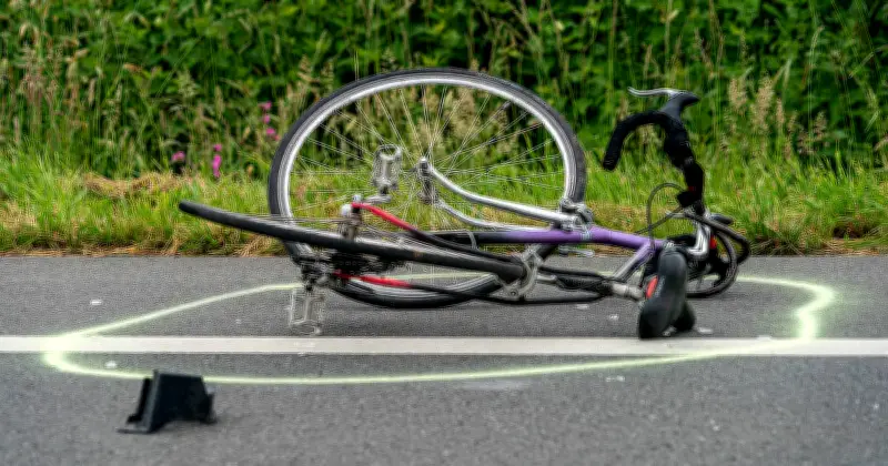 Tragischer Vorfall in Ottobrunn: 57-jähriger Radfahrer stirbt nach Auffinden neben Rennrad