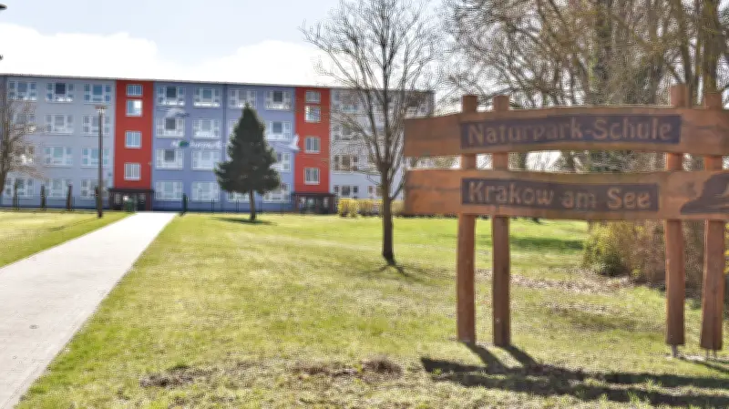 Trauer an Naturpark-Schule: Abschied von tödlich verunglücktem Elfjährigen