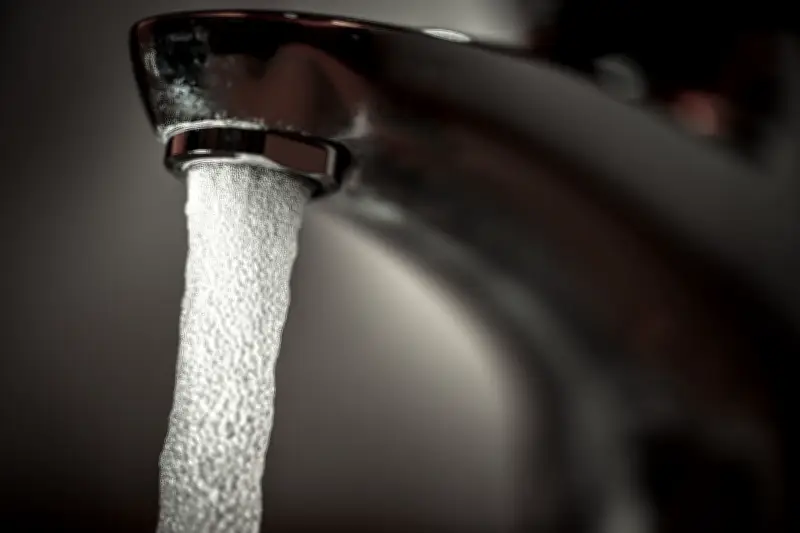 Trinkwasser-Entwarnung in Vorpommern: Fünf Orte nach Bakterienfund wieder sicher