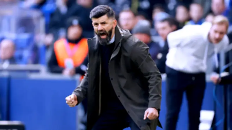 Trotz sportlicher Krise: FC Schalke 04 hält Aufstiegsplatz in der 2. Bundesliga